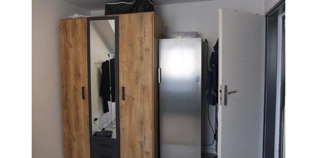 Dachgeschoßwohnung Solingen Central - 3 Zimmer, 70 m&sup2;, 630&euro; | Angebot:25539384