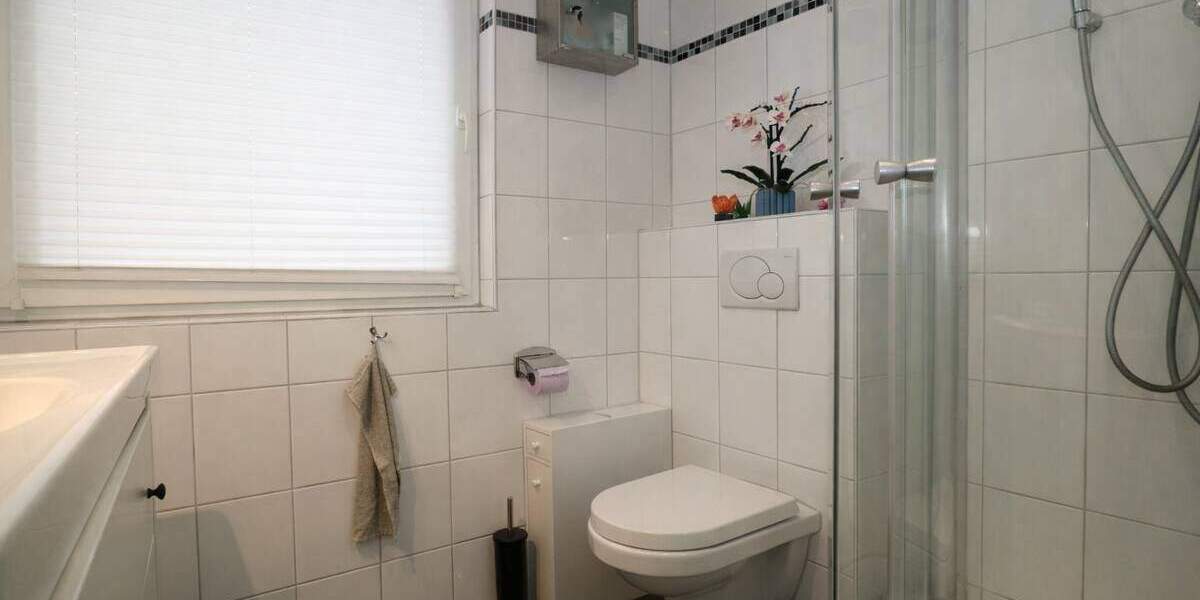 Reihenmittelhaus Neuss / Selikum Selikum - 4 Zimmer, 111 m&sup2;, 369.000&euro; | Angebot:25777120