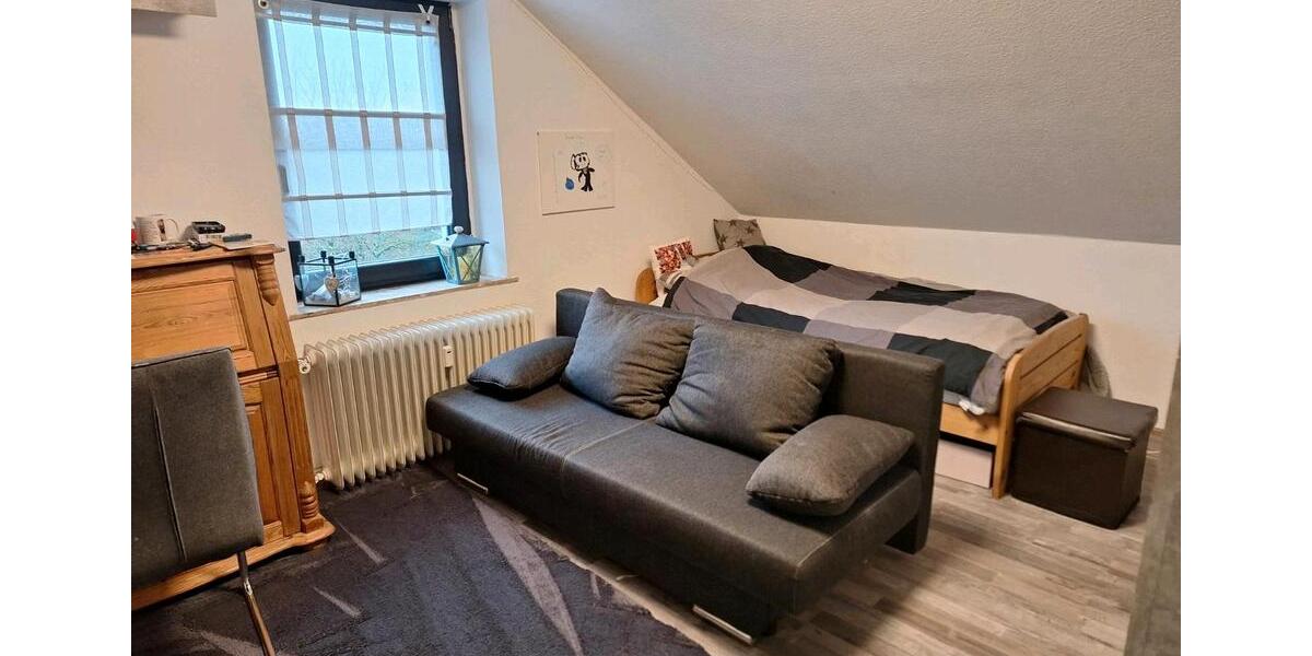 Dachgeschoßwohnung Halver - 3 Zimmer, 75 m&sup2;, 550&euro; | Angebot:24846376