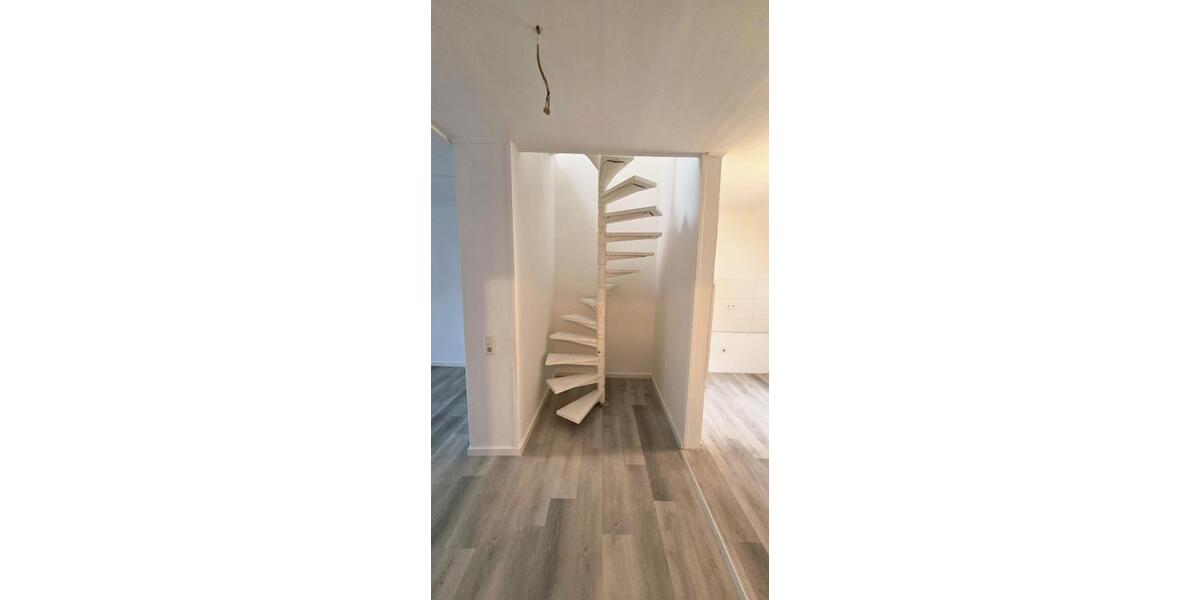 Dachgeschoßwohnung Wuppertal Arrenberg - 2 Zimmer, 75 m&sup2;, 630&euro; | Angebot:24815473