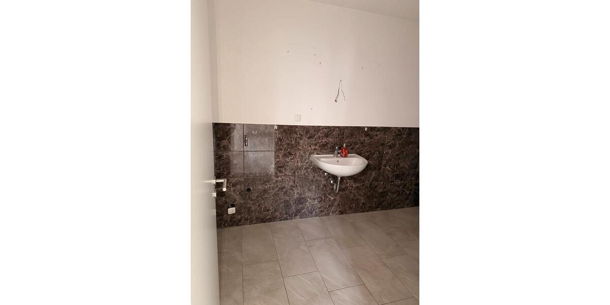 Etagenwohnung Leverkusen - 2 Zimmer, 57 m&sup2;, 1.110&euro; | Angebot:25956689