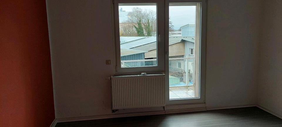 Etagenwohnung Solingen Burg - 3 Zimmer, 88 m&sup2;, 680&euro; | Angebot:26366521