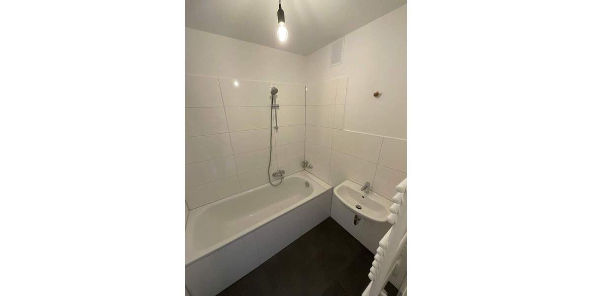 Etagenwohnung Wuppertal Cronenberg - 3 Zimmer, 71 m&sup2;, 645&euro; | Angebot:24867151