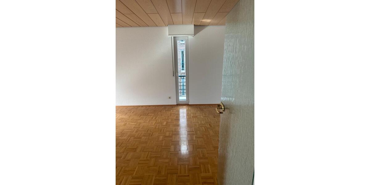 Etagenwohnung Leverkusen Schlebusch - 3 Zimmer, 85 m&sup2;, 1.570&euro; | Angebot:26577501