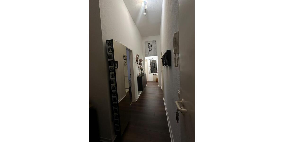 Dachgeschoßwohnung Düsseldorf Stadtbezirk 6 - 3 Zimmer, 75 m&sup2;, 975&euro; | Angebot:24783808