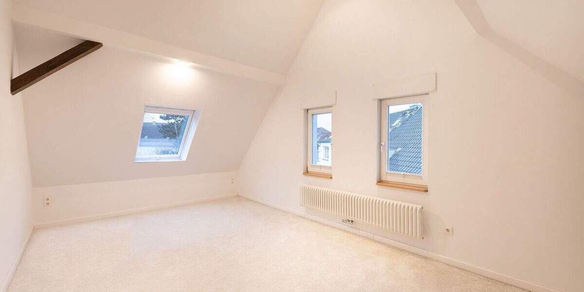Einfamilienhaus Düsseldorf Gerresheim - 6 Zimmer, 195 m&sup2;, 4.640&euro; | Angebot:24610026