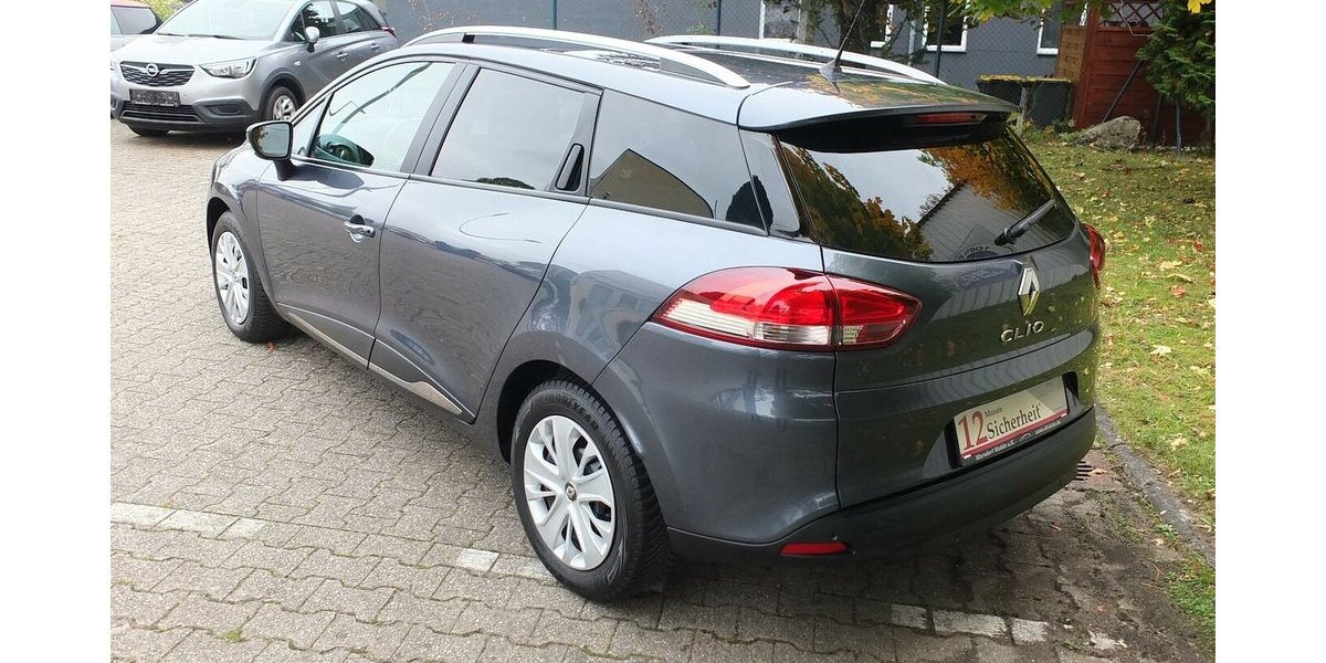 Renault Clio BLACK WEEK 25: EXPRESSION NAVI PARCTRONIC STA 118.021 km 7.904 € Köln 50858