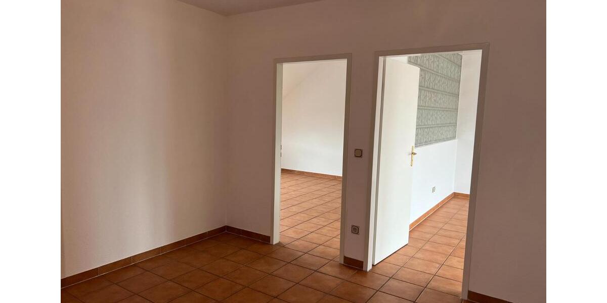 Maisonettenwohnung Pulheim - 3 Zimmer, 159 m&sup2;, 1.600&euro; | Angebot:27591086