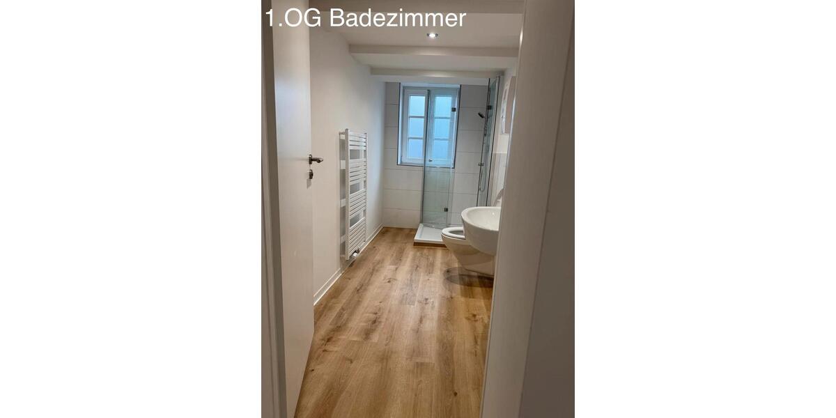 Etagenwohnung Remscheid Gemarkung Bergisch Born - 4 Zimmer, 130 m&sup2;, 1.170&euro; | Angebot:24187722