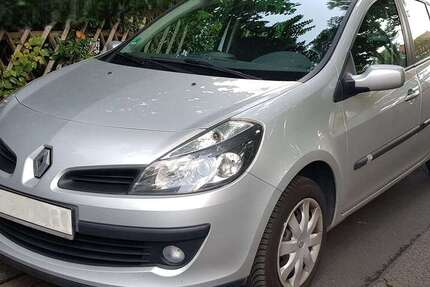 Renault Clio 111.400 km 2.300 € Köln 51069