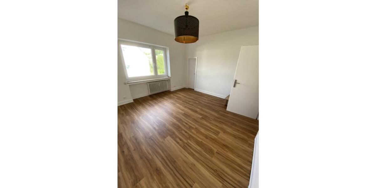 Etagenwohnung Solingen Aufderhöhe - 3 Zimmer, 85 m&sup2;, 1.050&euro; | Angebot:24886226