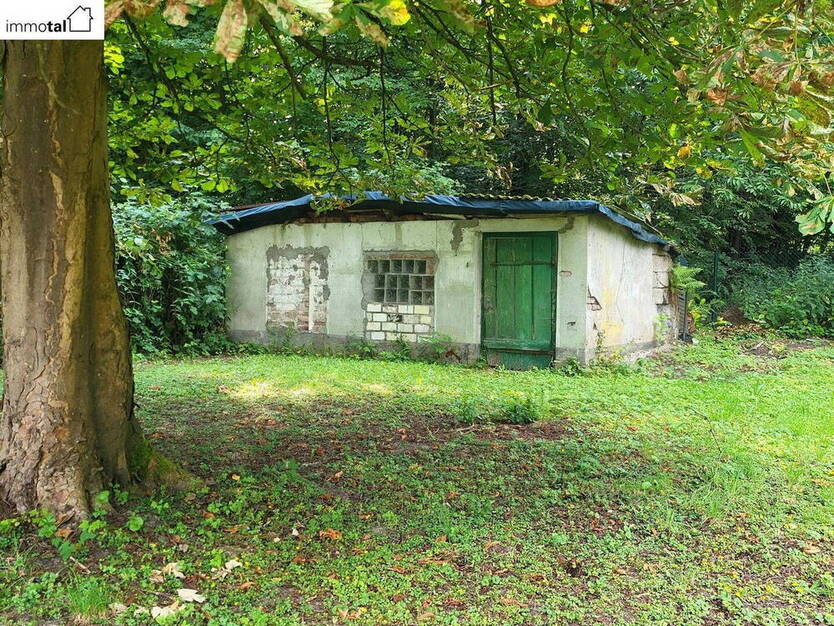 Charmantes Mehrfamilienhaus in Waldrandlage mit großem Grundstück und Ausbaupotenzial