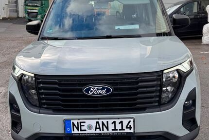 Ford Tourneo Courier 18.950 km 19.800 € Neuss 41469