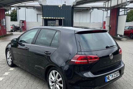 VW Golf 81.000 km 14.800 € Rommerskirchen 41569