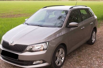 Skoda Fabia 75.700 km 9.700 &euro; Düsseldorf 40593
