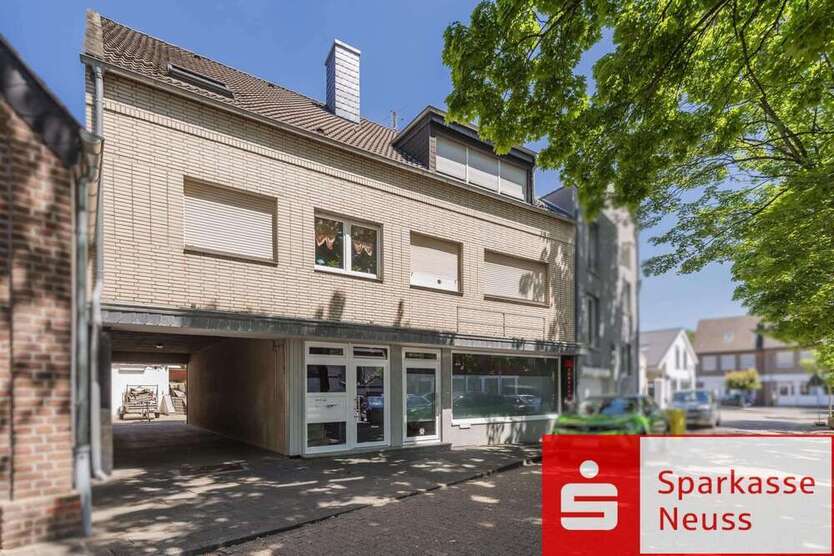 Haus zum Kaufen in Grevenbroich 485.000 € 215 m²