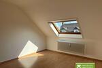 Dachgeschoßwohnung Velbert - 3 Zimmer, 77 m&sup2;, 615&euro; | Angebot:26676315