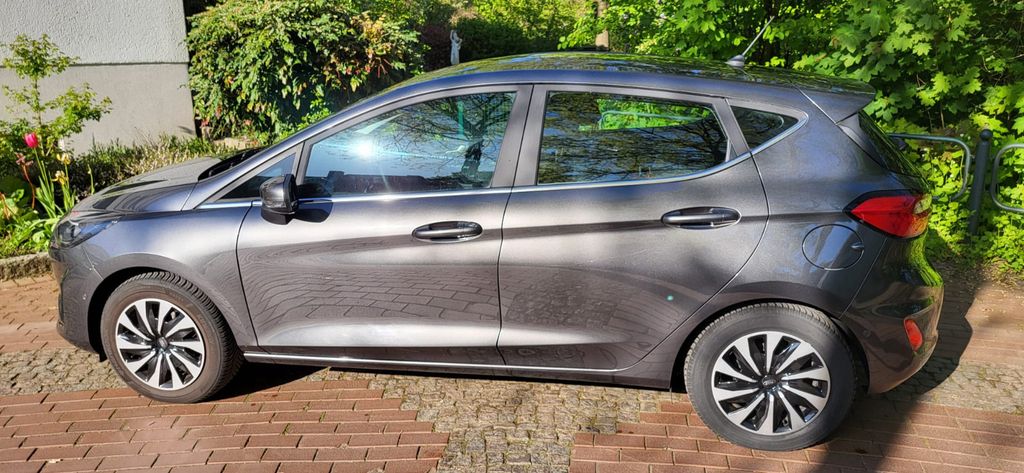 Ford Fiesta 9.900 km 15.999 &euro; Leichlingen 42799