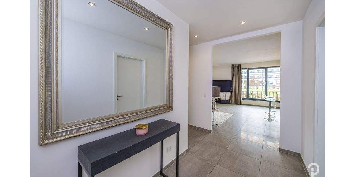 Etagenwohnung Düsseldorf Oberkassel - 3 Zimmer, 130 m&sup2;, 2.900&euro; | Angebot:24808266