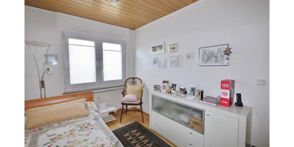 Mehrfamilienhaus, Wohnhaus Hilden Forstbach - 8 Zimmer, 205 m&sup2;, 695.000&euro; | Angebot:23982338