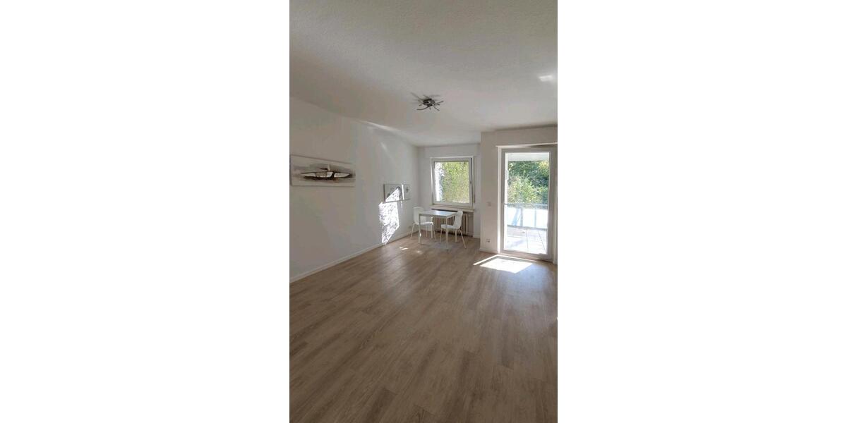 Hochparterre Solingen Central - 1 Zimmer, 37 m&sup2;, 650&euro; | Angebot:24869977