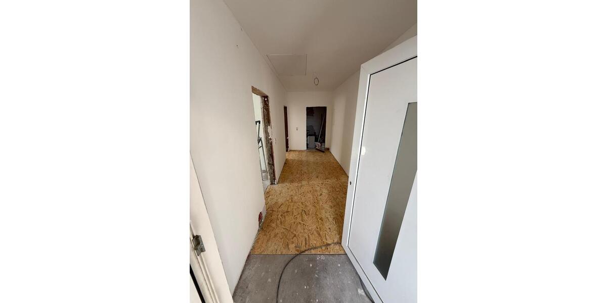 Dachgeschoßwohnung Velbert Langenberg - 3 Zimmer, 80 m&sup2;, 720&euro; | Angebot:27596657