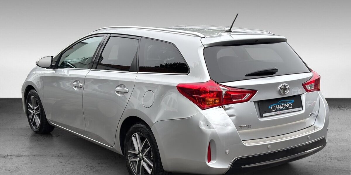 Toyota Auris Edition Klima Navi Kamera 132.068 km 8.600 &euro; Wuppertal 42327