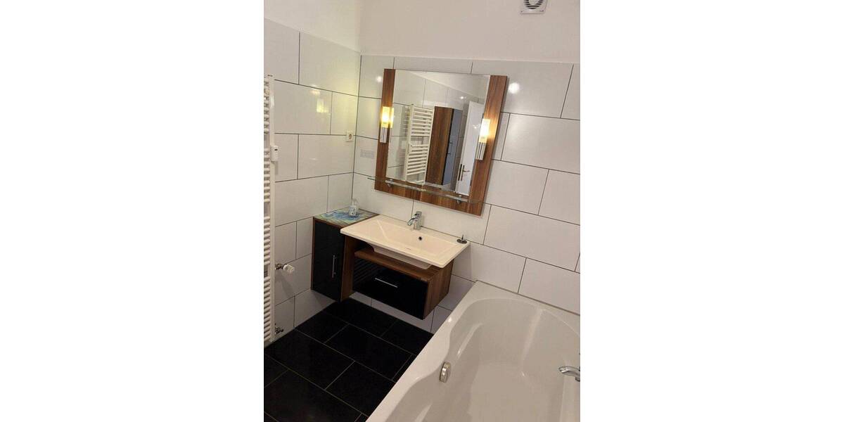 Etagenwohnung Solingen Solingen-Mitte - 2 Zimmer, 65 m&sup2;, 700&euro; | Angebot:26916760