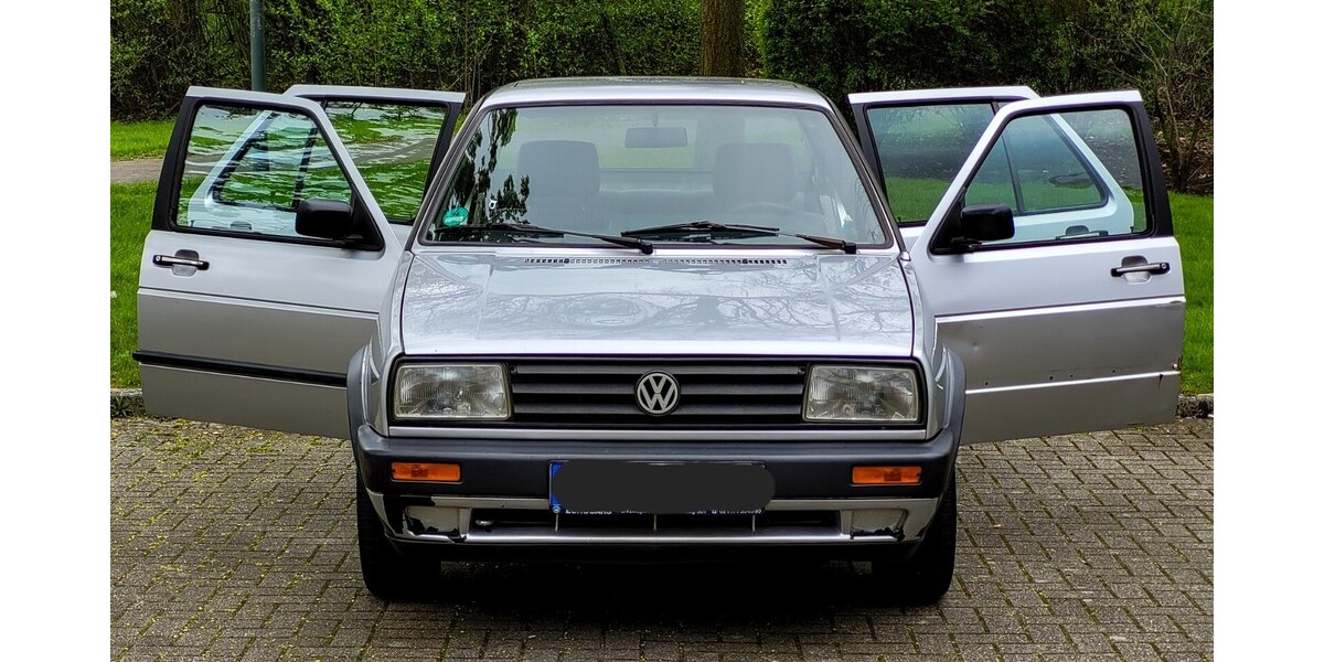 VW Jetta 184.000 km 4.000 € Düsseldorf 40213