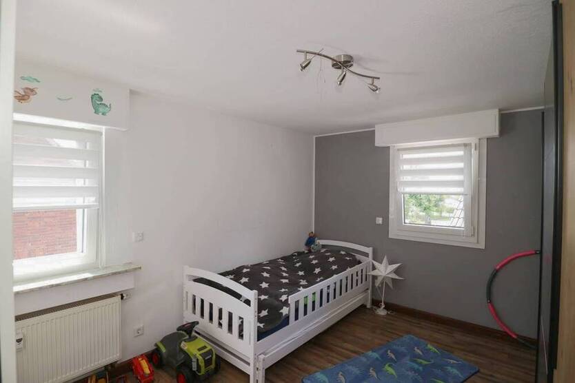 Ruhig, gut angebunden, grün - 3-Zimmer-Wohnung mit Balkon!