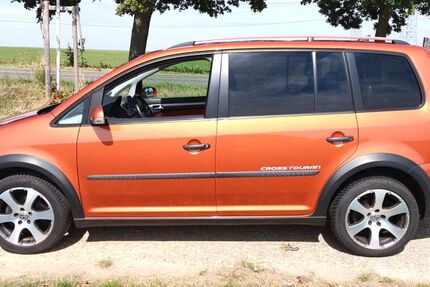VW Touran 208.700 km 4.850 &euro; Pulheim 50259