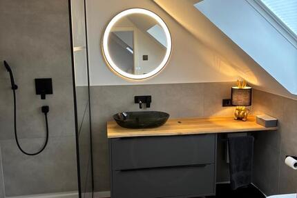 Haus Langenfeld (Rheinland) - 1 Zimmer, 63 m&sup2;, 1.250&euro; | Angebot:27615824
