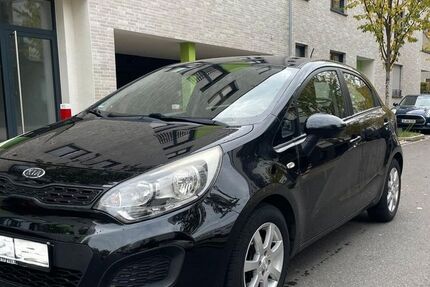 Kia Rio 59.950 km 7.390 &euro; Düsseldorf 40227
