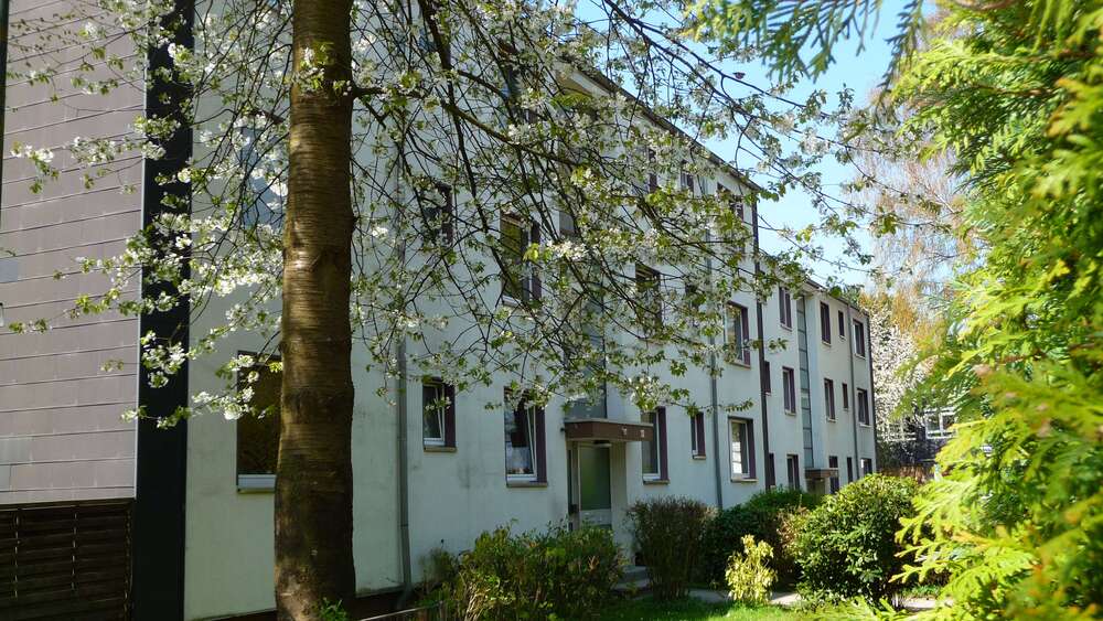 Etagenwohnung Düsseldorf Knittkuhl - 4 Zimmer, 87 m&sup2;, 995&euro; | Angebot:27628515