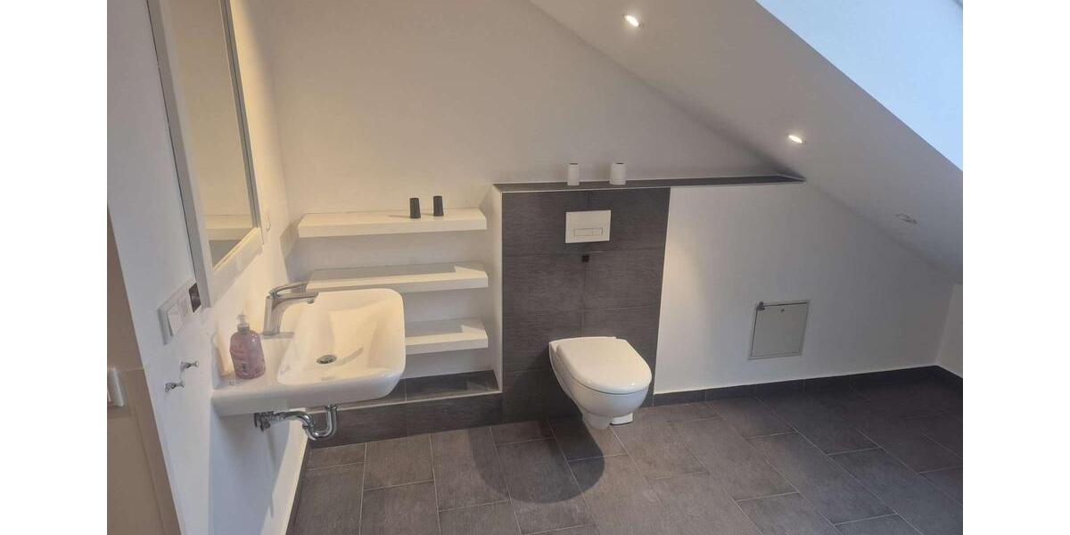 Dachgeschoßwohnung Pulheim - 3 Zimmer, 110 m&sup2;, 1.500&euro; | Angebot:24864409