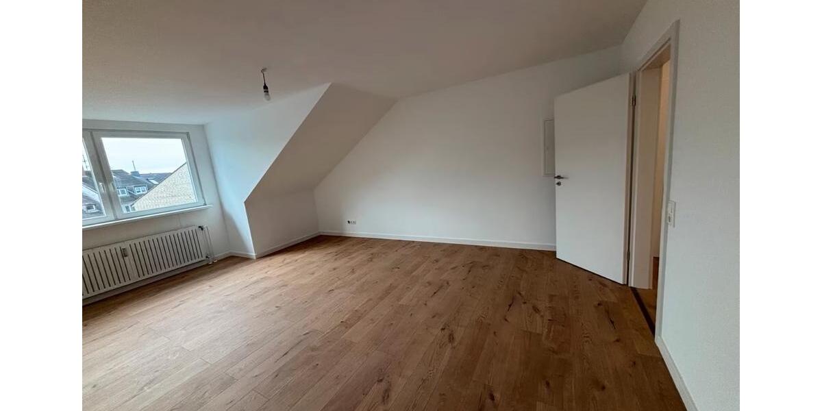 Dachgeschoßwohnung Düsseldorf Stadtbezirk 8 - 2 Zimmer, 67 m&sup2;, 995&euro; | Angebot:25922828