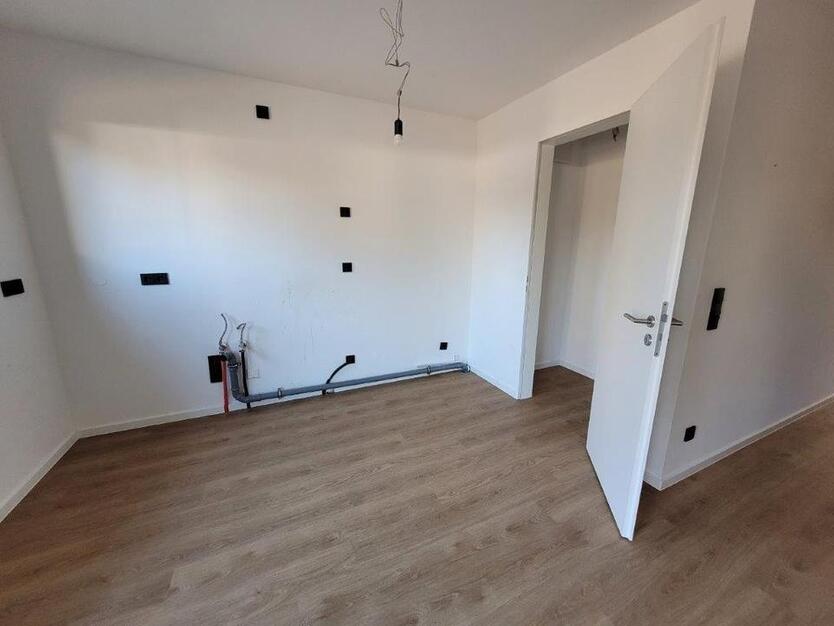 Ihr Perfektes Eigenheim: modernes Reiheneckhaus mit Garten und Doppelstellplatz