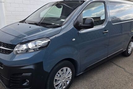 Opel Vivaro 76.000 km 9.650 &euro; Köln 51149