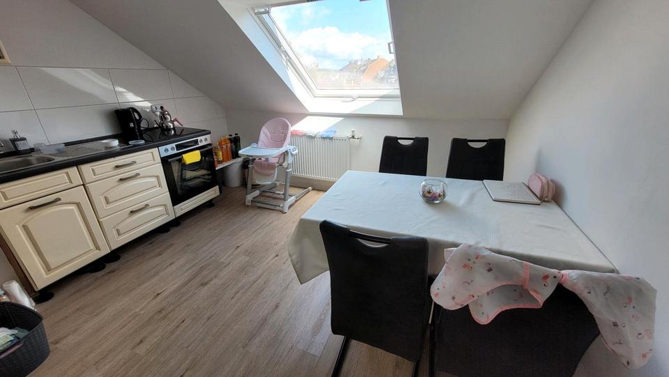 Dachgeschoßwohnung Wuppertal Gemarkung Langerfeld - 5 Zimmer, 120 m&sup2;, 230.000&euro; | Angebot:22881440