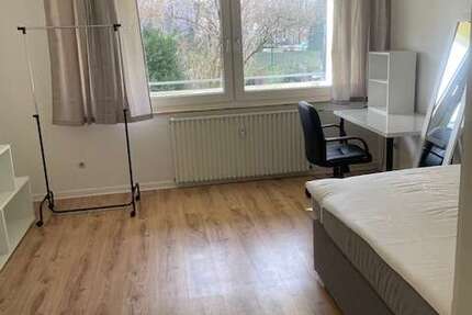 Zimmer Solingen Bech - 1 Zimmer, 590&euro; | Angebot:27669832