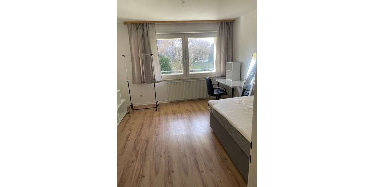 Zimmer Solingen Bech - 1 Zimmer, 590&euro; | Angebot:27669832
