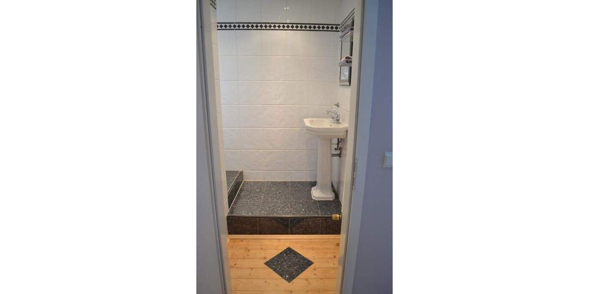 Reihenendhaus Wülfrath Innenstadt - 9 Zimmer, 260 m&sup2;, 485.000&euro; | Angebot:24811187