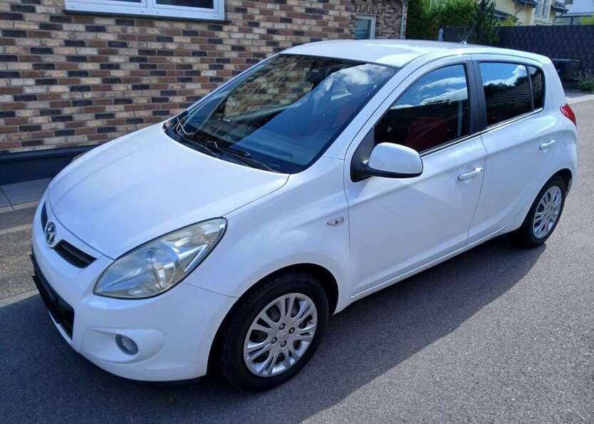 Hyundai i20 135.901 km 2.900 € Lindlar 51789
