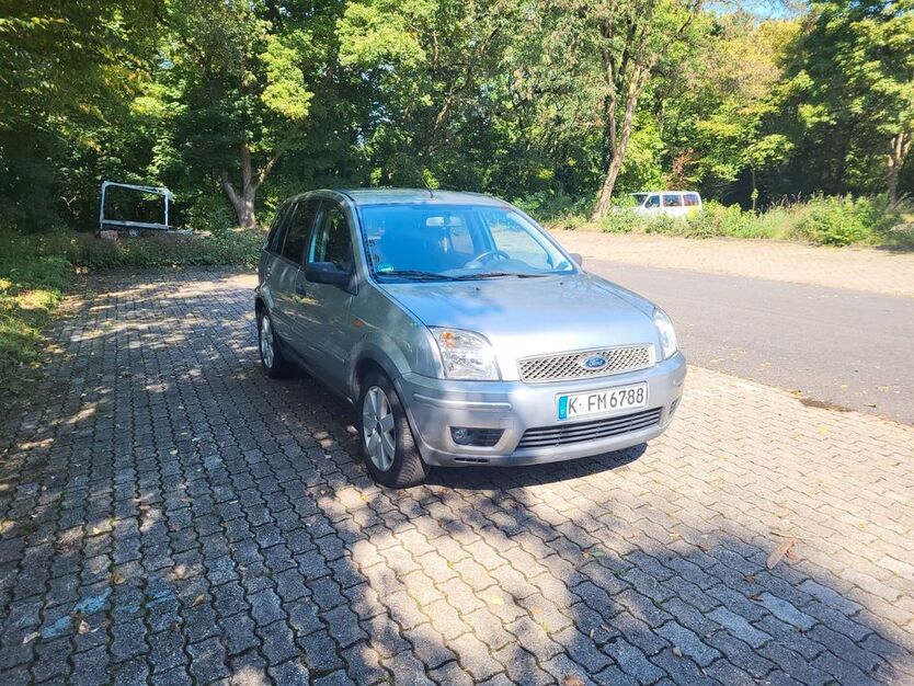Ford Fusion 135.000 km 2.100 € Köln 51061