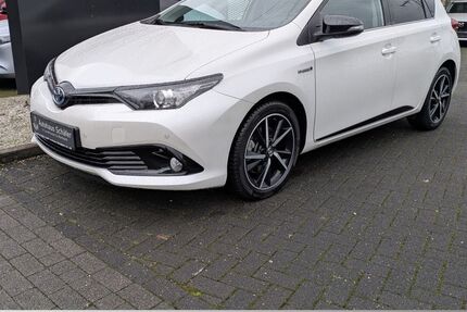 Toyota Auris 63.324 km 14.485 € Leverkusen 51373