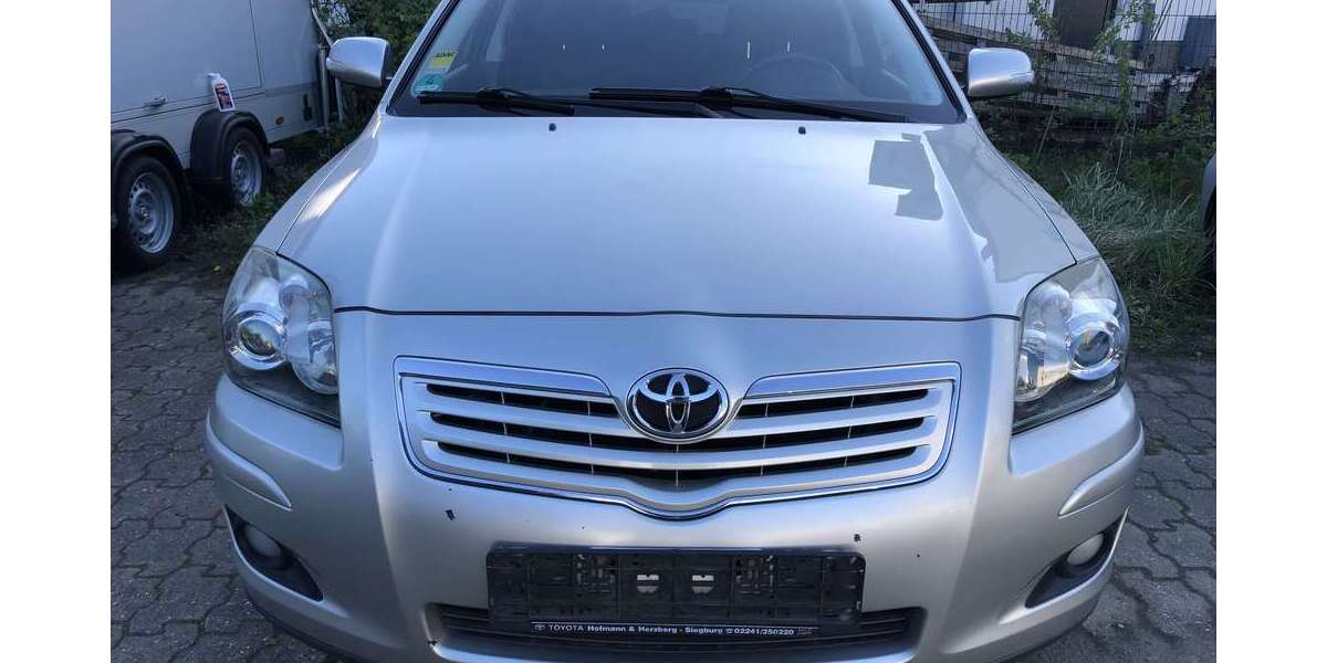Toyota Avensis 211.000 km 3.650 &euro; Köln 51063