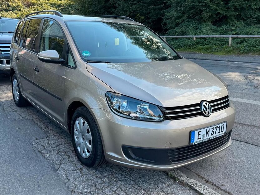 VW Touran 158.000 km 7.700 € Essen 45138