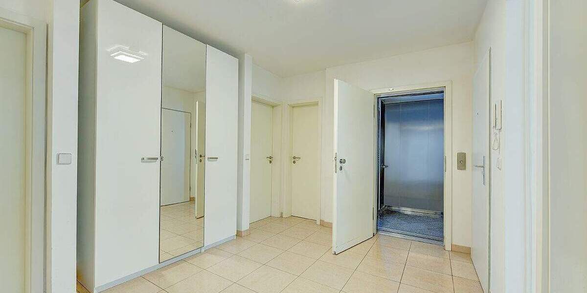 Etagenwohnung Düsseldorf Derendorf - 3 Zimmer, 101 m&sup2;, 525.000&euro; | Angebot:25687679