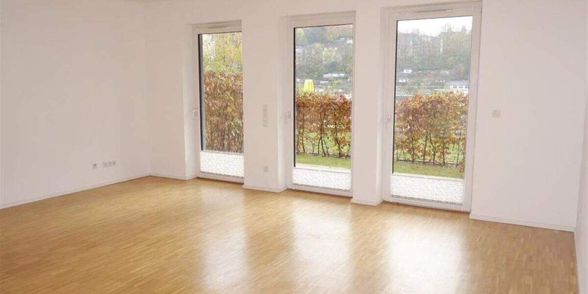 2 Zimmer Erdgeschosswohnung mit großzügigem Wohnambiente, EBK und Terrasse - Duschbad barrierefrei 2 zimmer