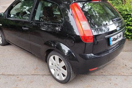 Ford Fiesta 210.000 km 850 &euro; Kürten 51515